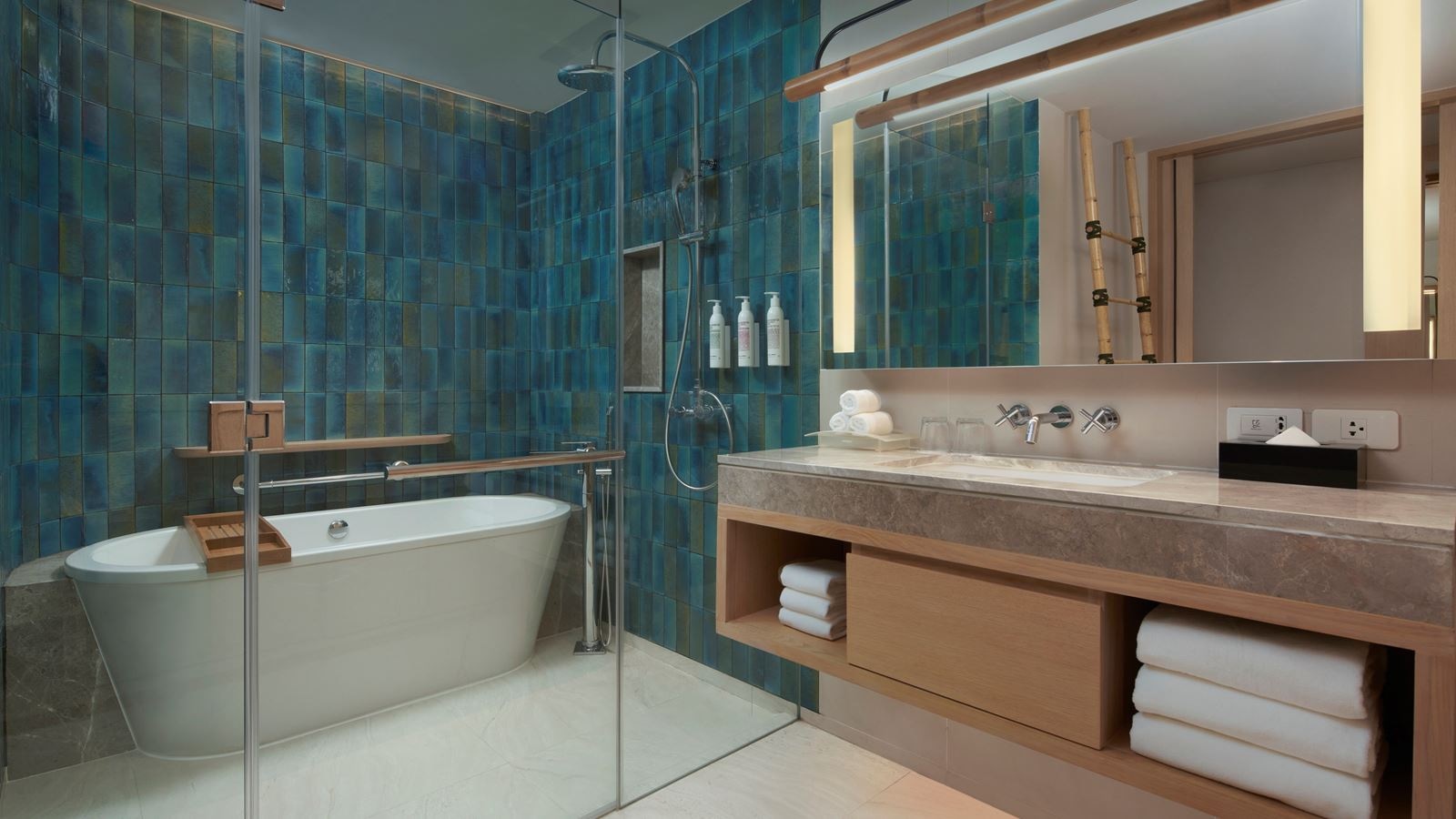 rooms-family-room-with-bunk-bed