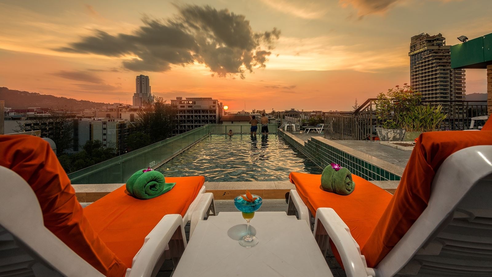 pools-outdoor-pool