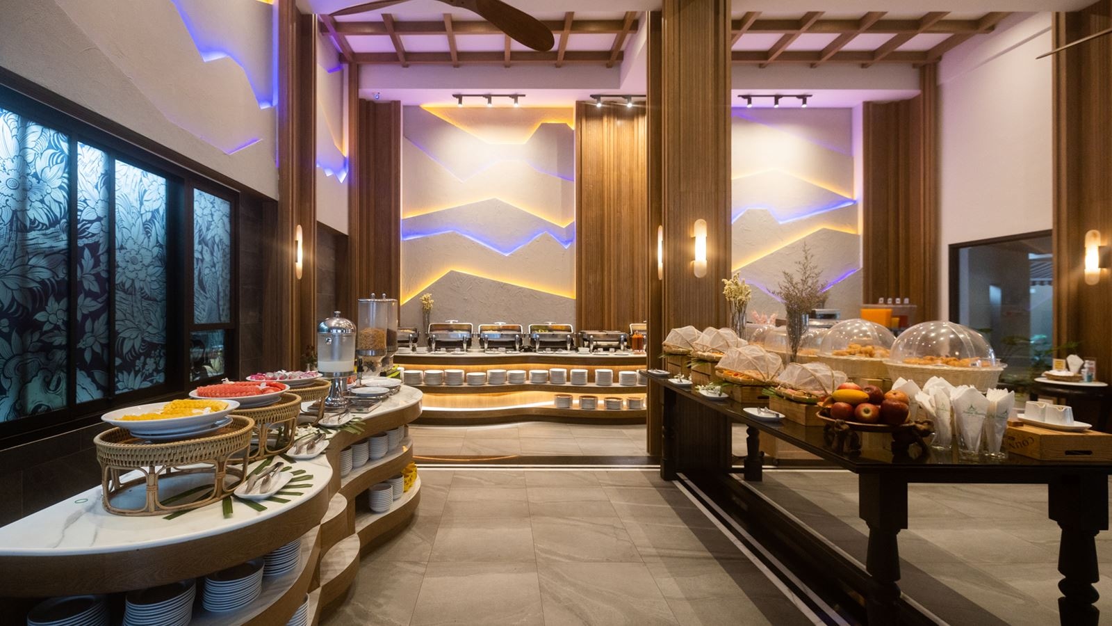 restaurants-restaurant