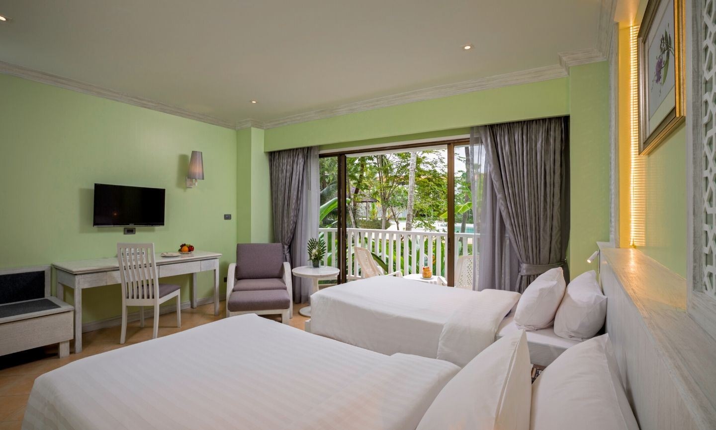 rooms-superior-garden-room