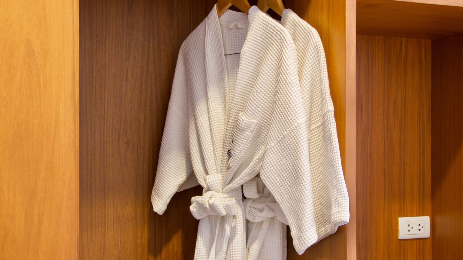 rooms-deluxe-sea-view