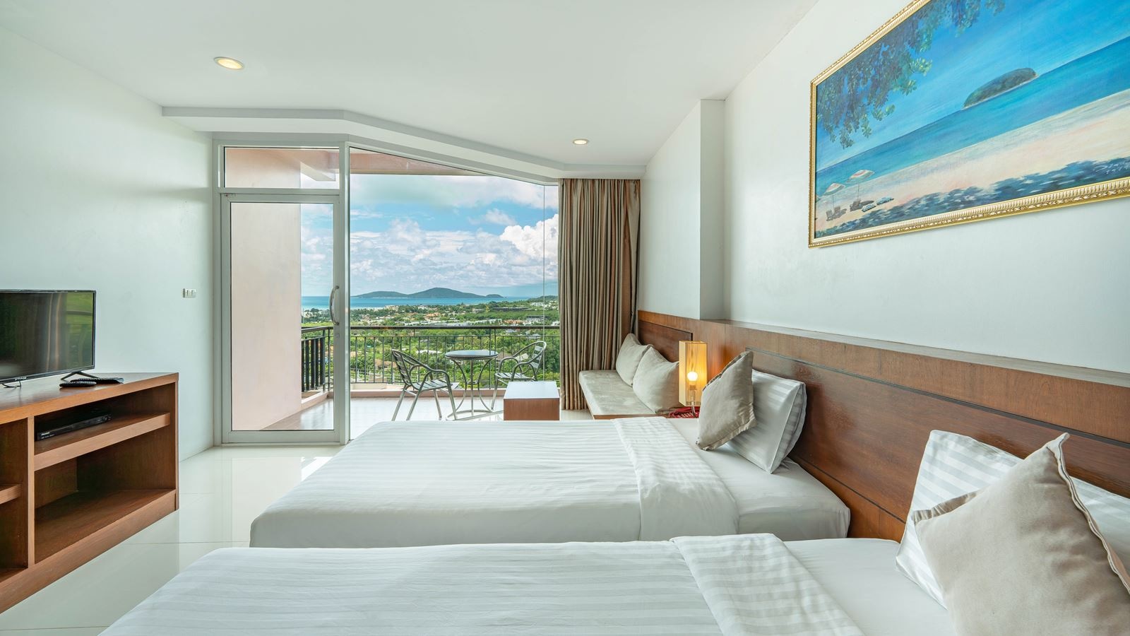 rooms-grand-deluxe-seaview