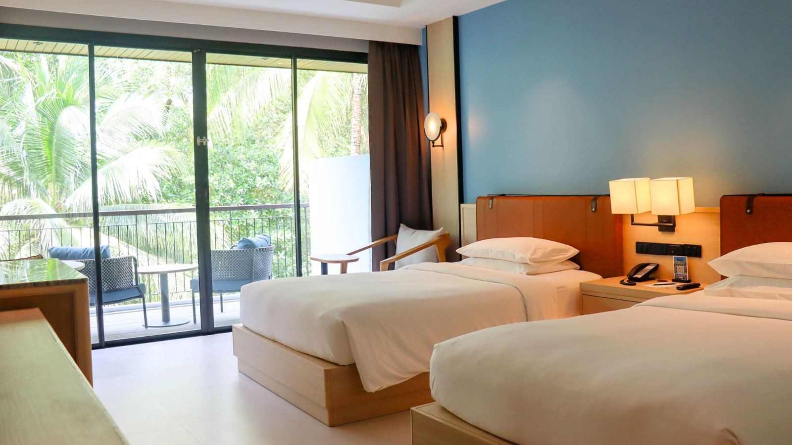 rooms-family-garden-view-room