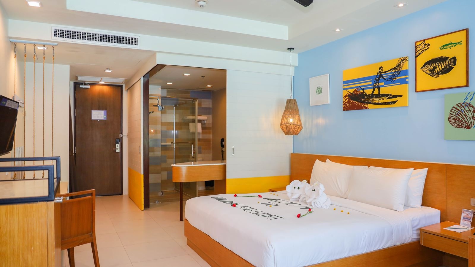 rooms-family-pool-access-room