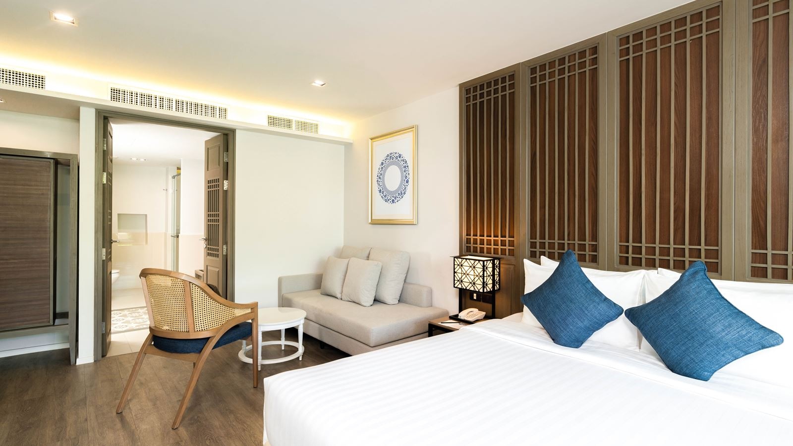 rooms-grand-deluxe-pool-access-room