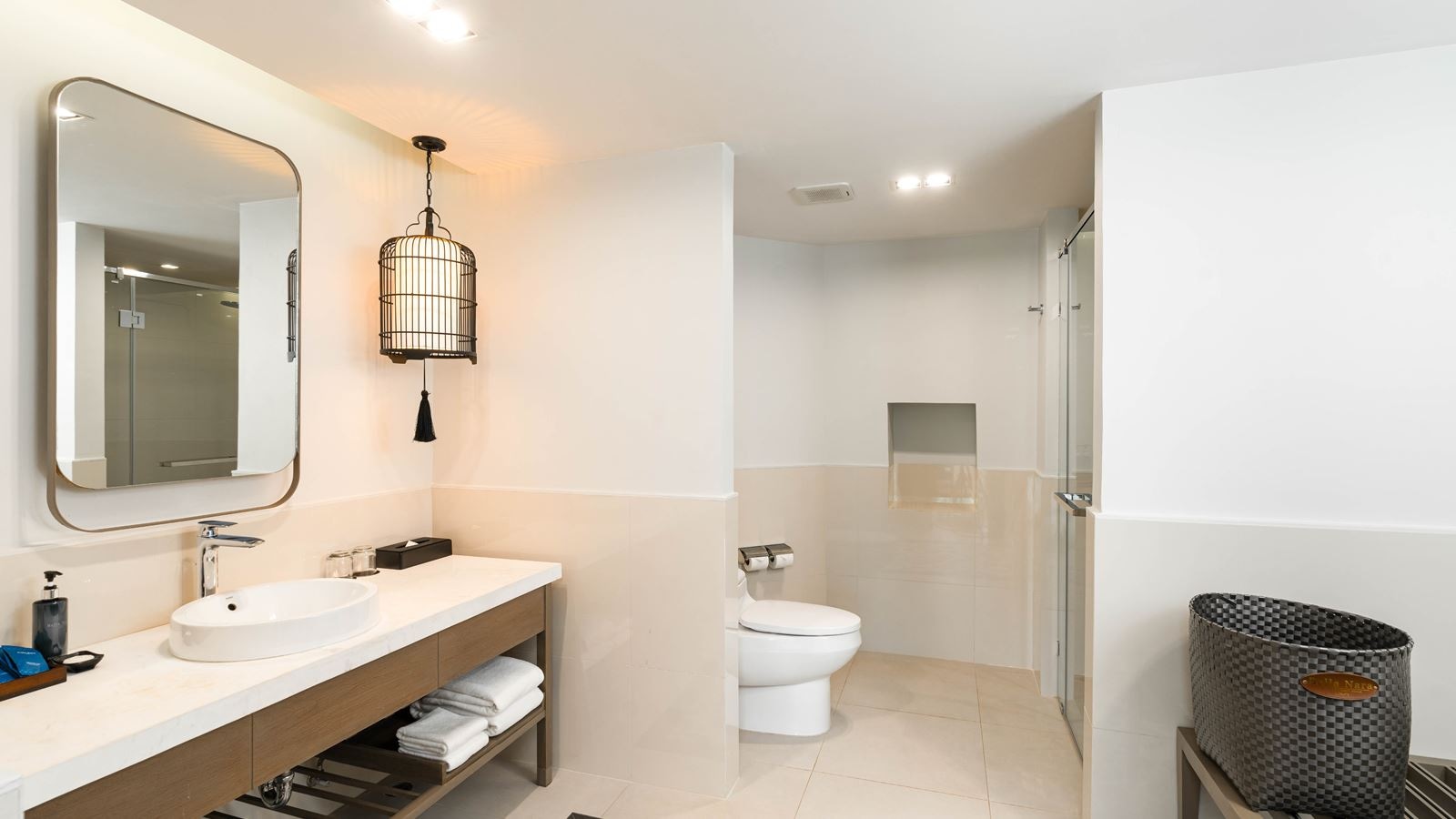 rooms-grand-deluxe-pool-access-room