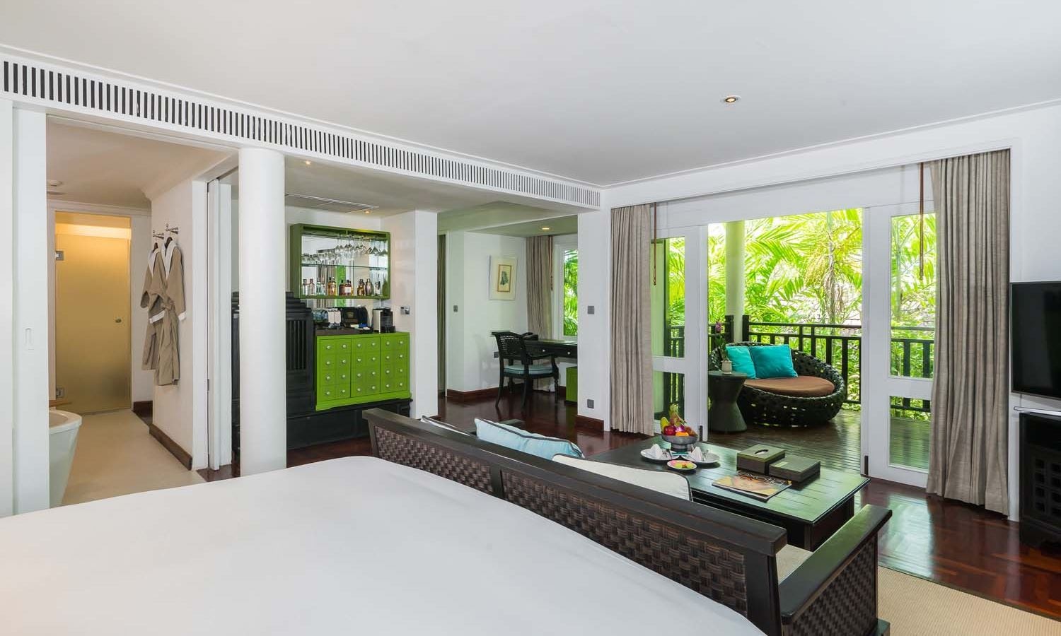 rooms-cliff-garden-view-room