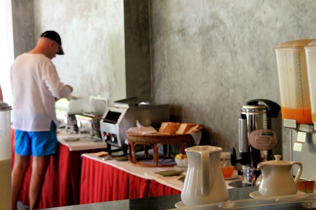 restaurants-kata-lucy-villa