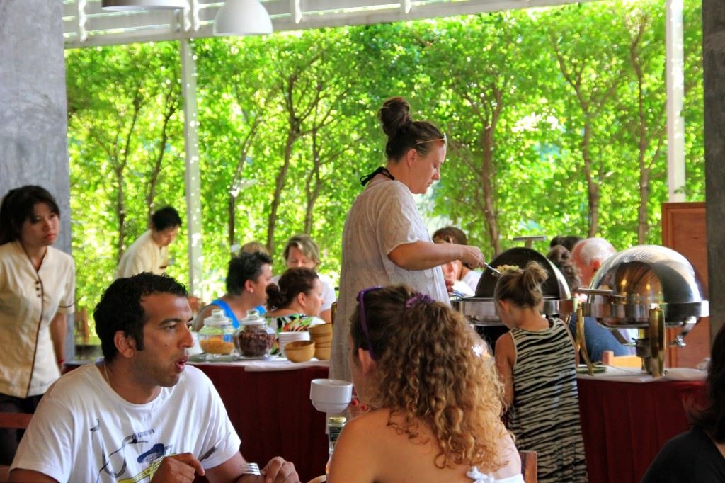 restaurants-kata-lucy-villa