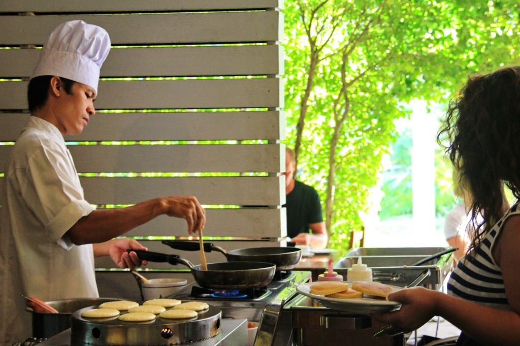 restaurants-kata-lucy-villa