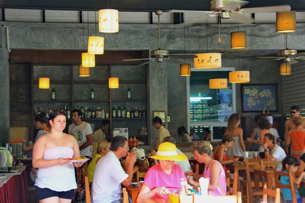 restaurants-kata-lucy-villa