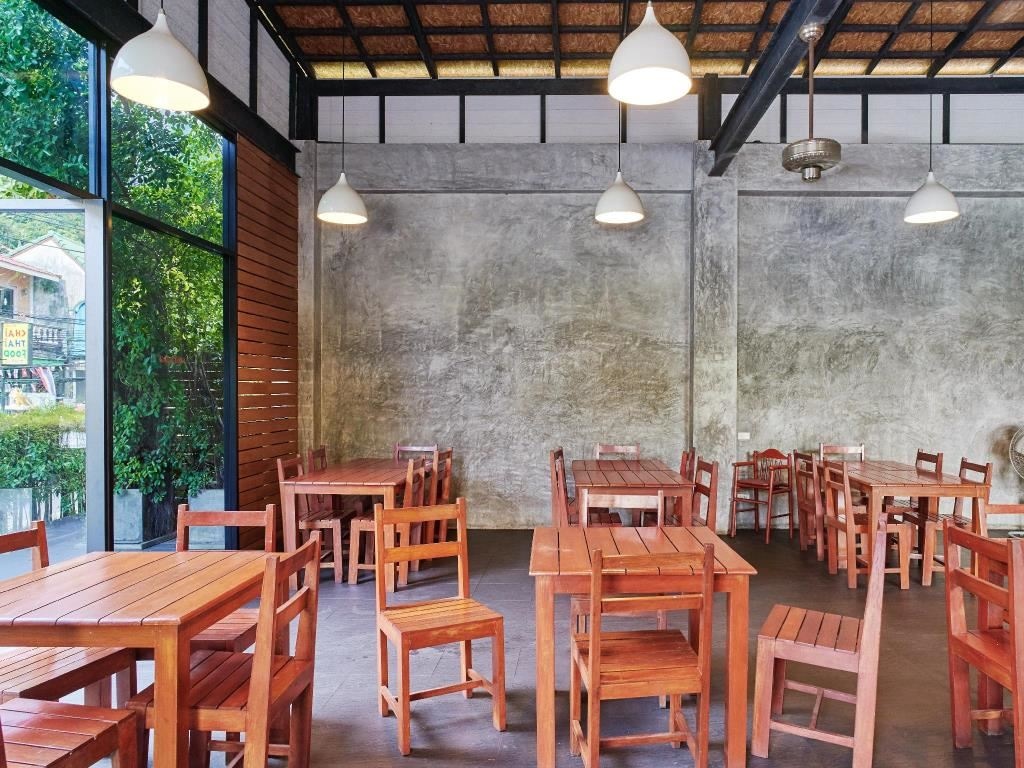 restaurants-kata-lucy-villa