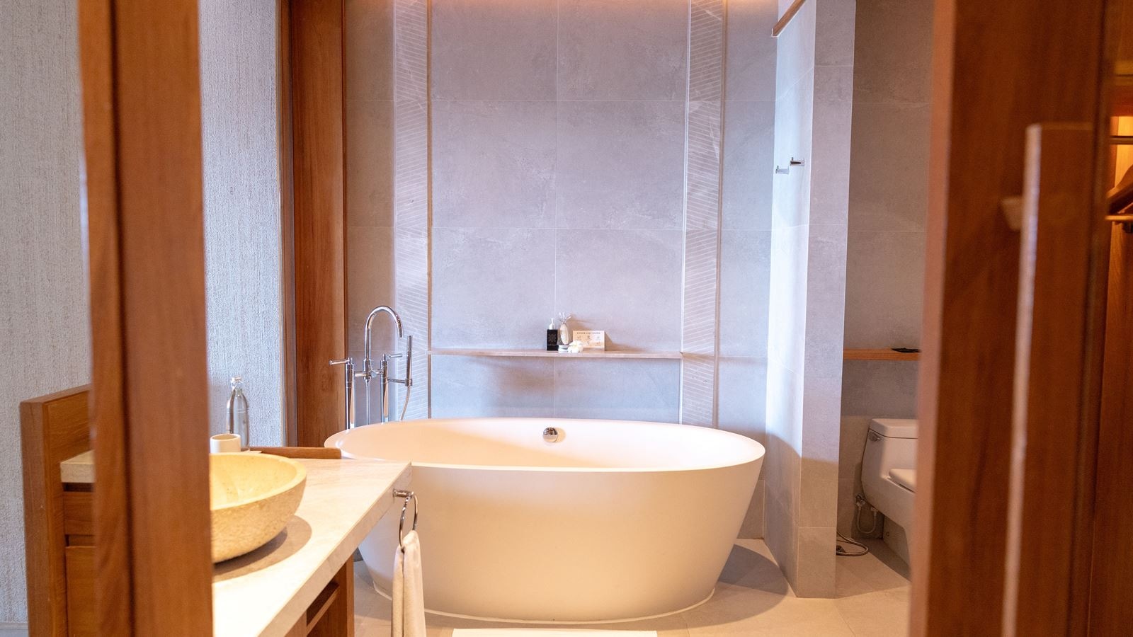 rooms-wellness-pool-suite