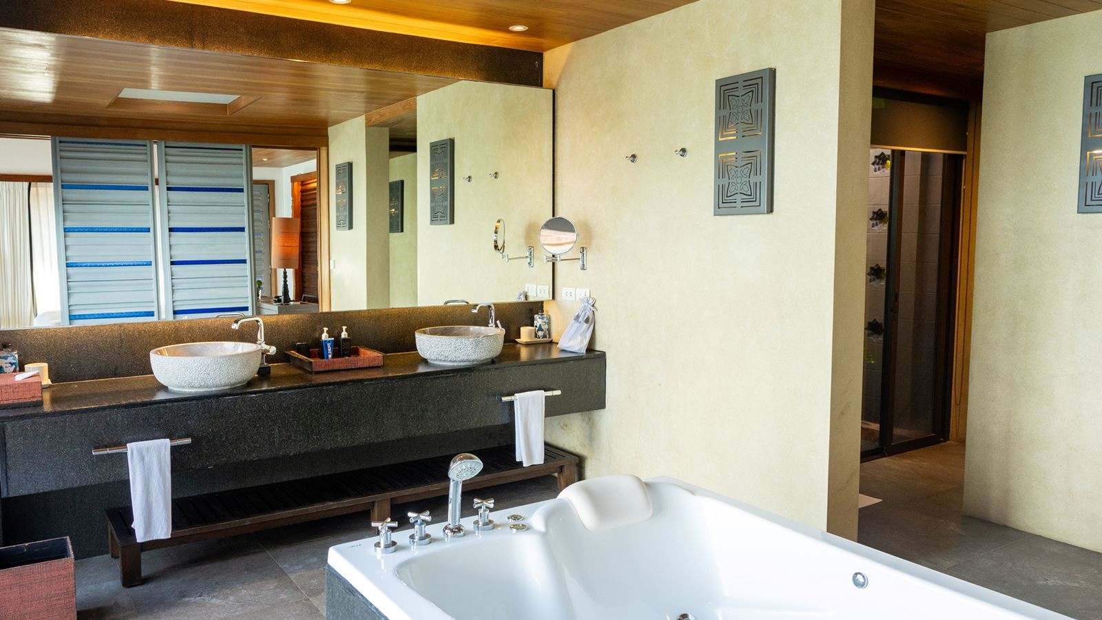 rooms-wellness-luxury-pool-villa