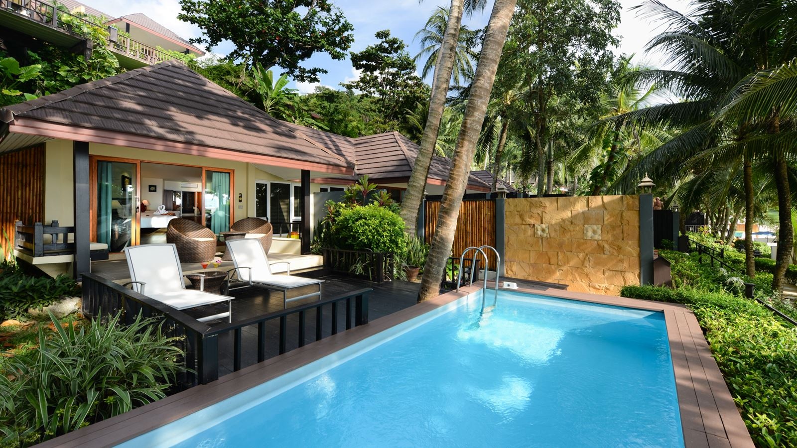 rooms-beach-front-pool-villa