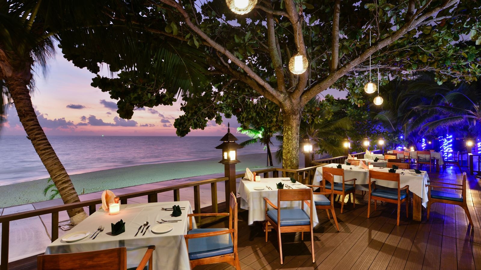 restaurants-coconut-bar-and-terrace