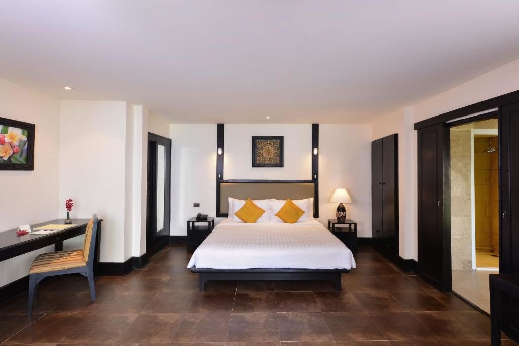 rooms-deluxe-jacuzzi-sea-view