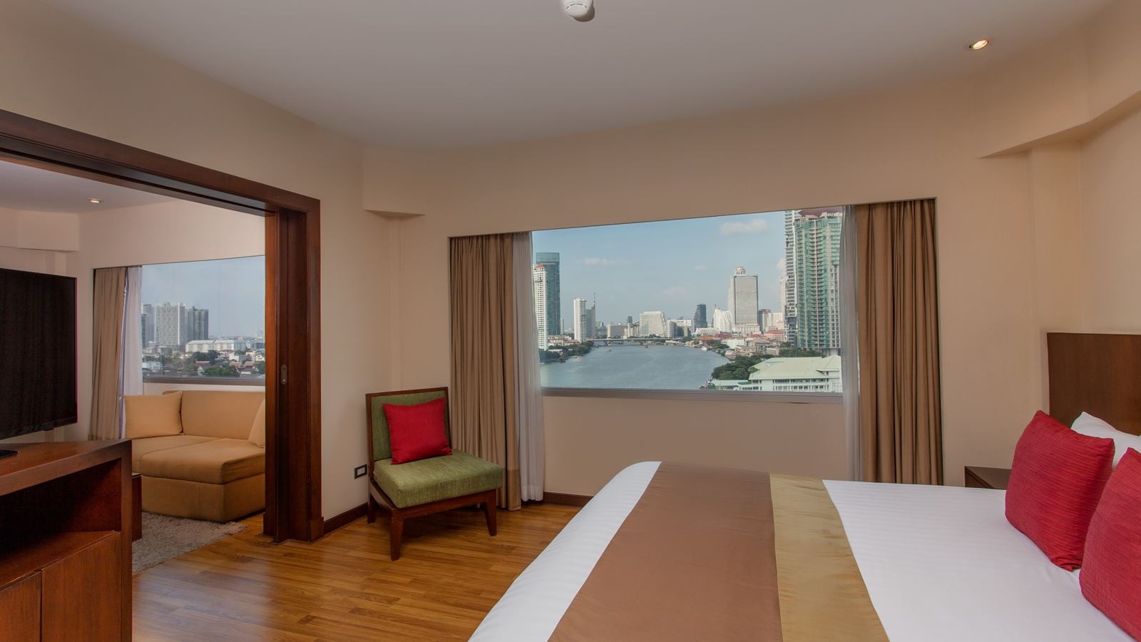 rooms-plaza-suite-riverview