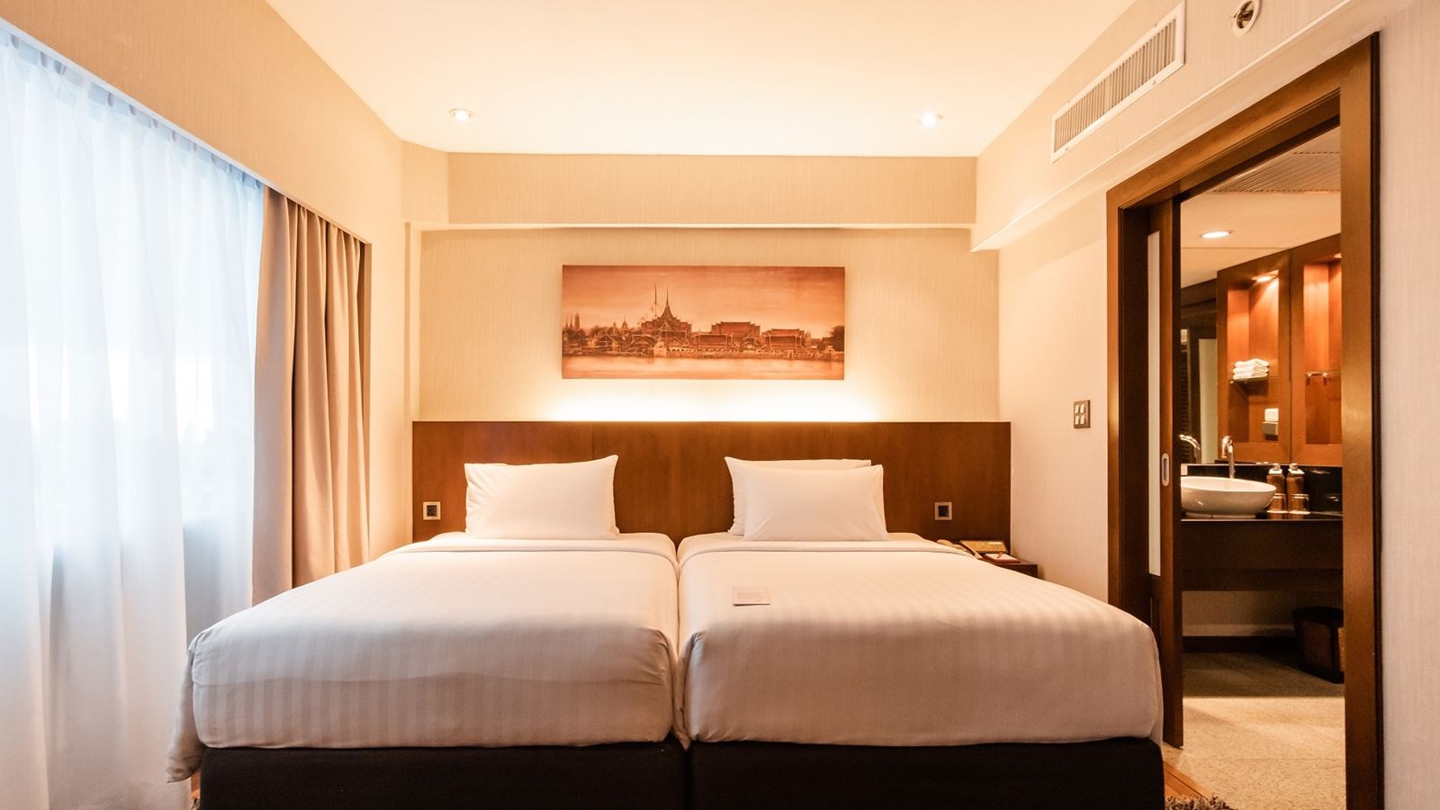 rooms-executive-plaza-suite-citiview
