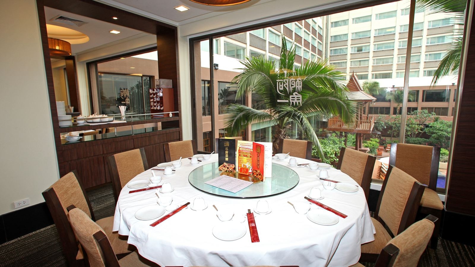 restaurants-ah-yat-abalone-forum-chinese-restaurant