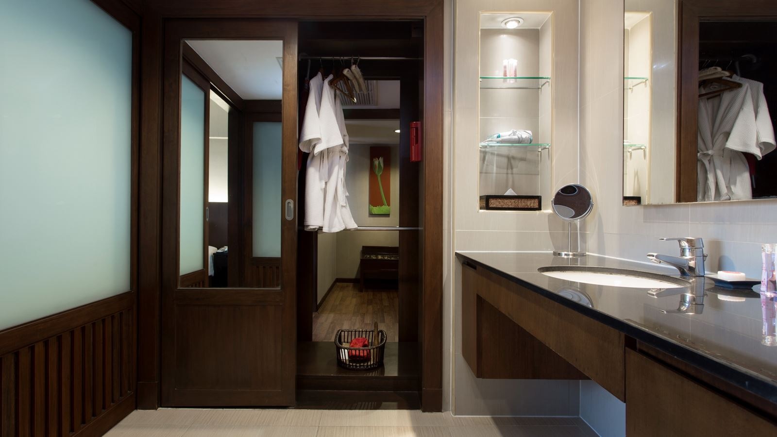 rooms-plaza-suite-citiview