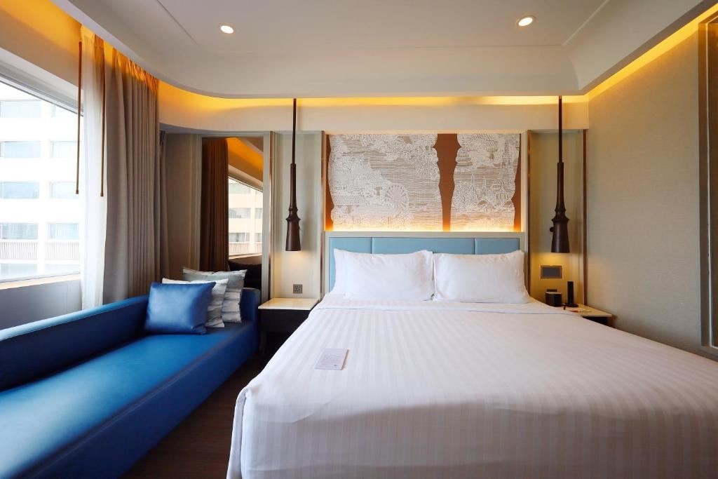 rooms-premier-deluxe-riverview-room