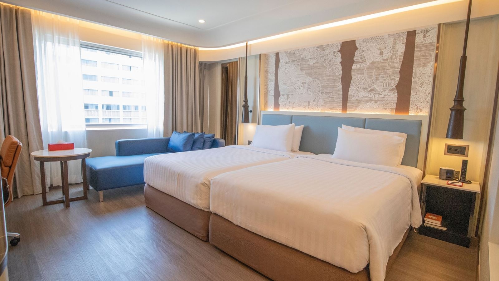 rooms-premier-deluxe-riverview-room