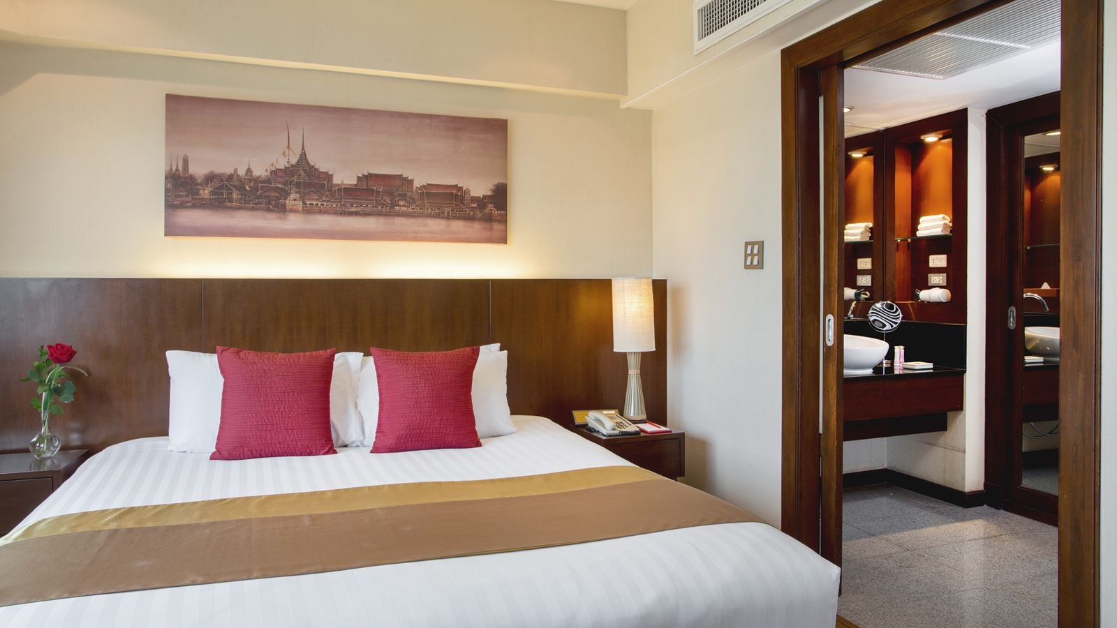 rooms-plaza-suite-riverview