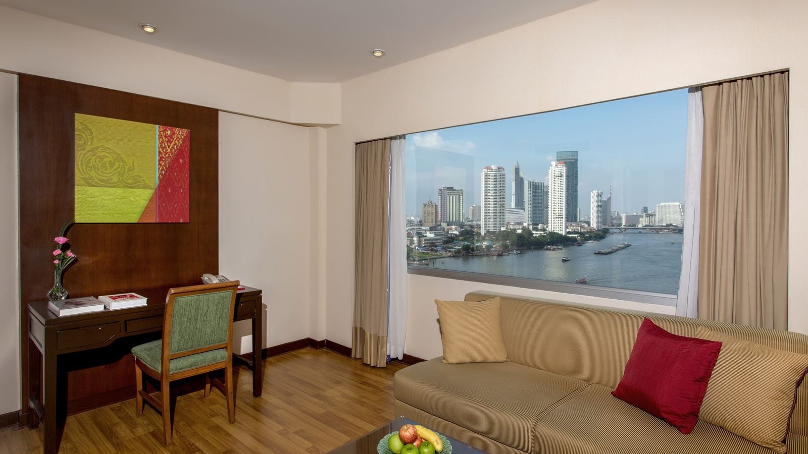 rooms-plaza-suite-riverview