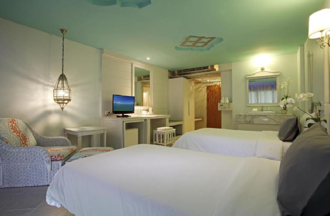 rooms-superior-room