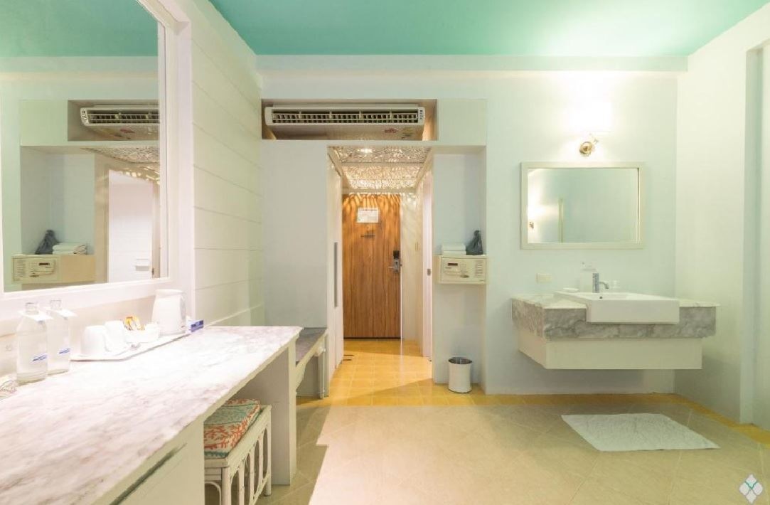 rooms-superior-room