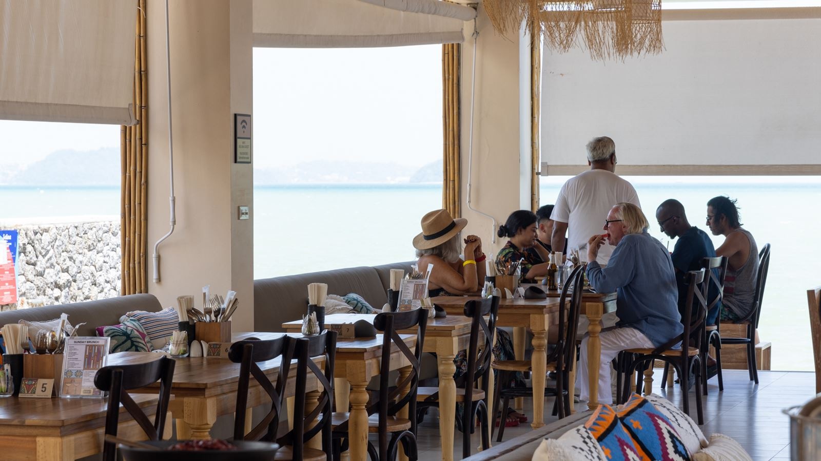 restaurants-howm-restaurant-and-bar