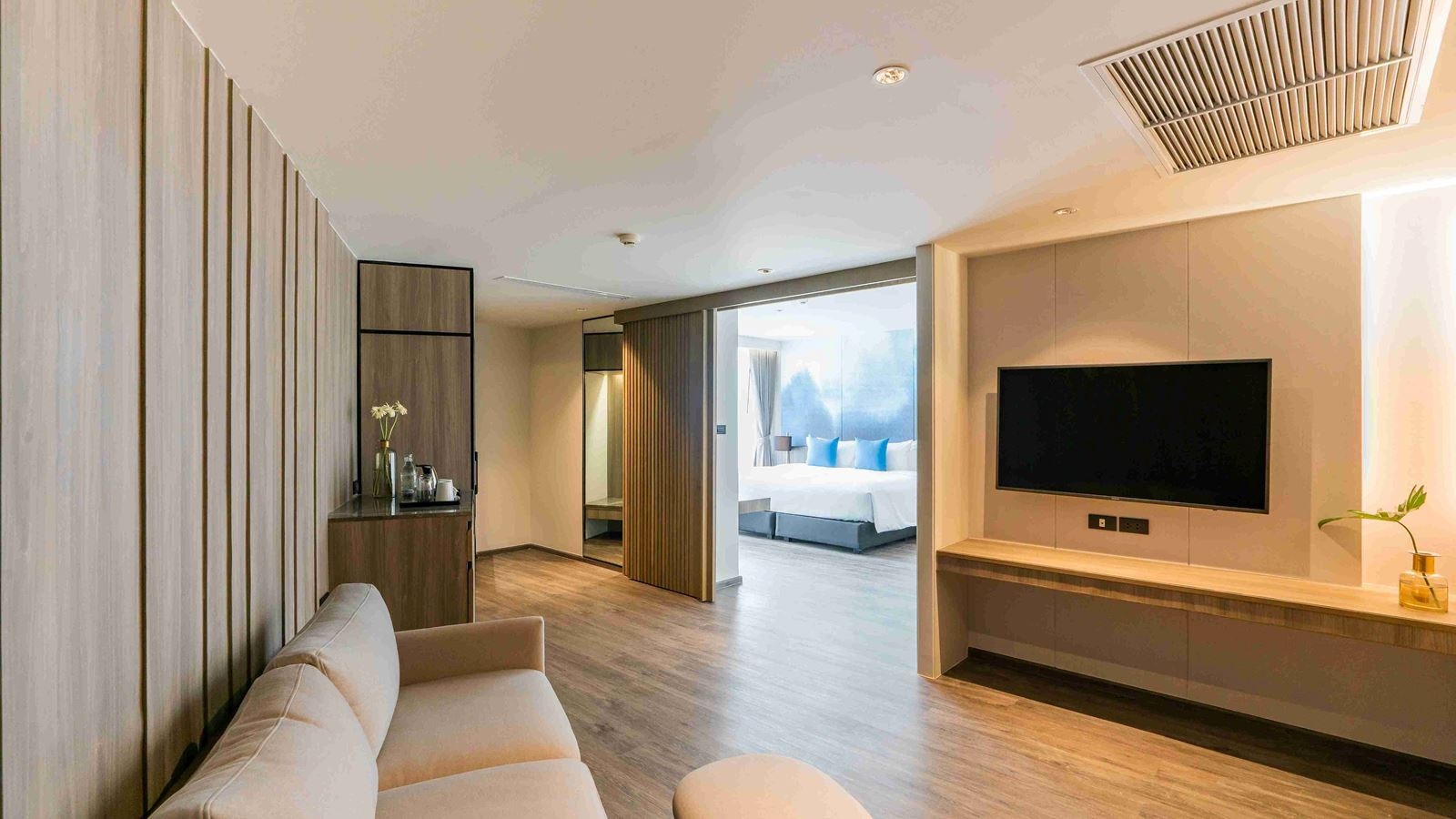 rooms-suite-room-double-bed