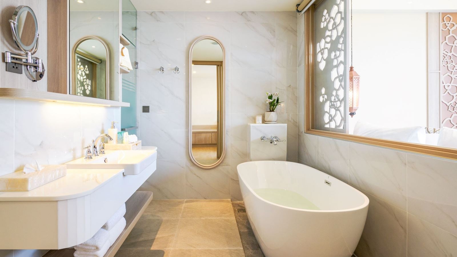 rooms-seaview-pool-suite