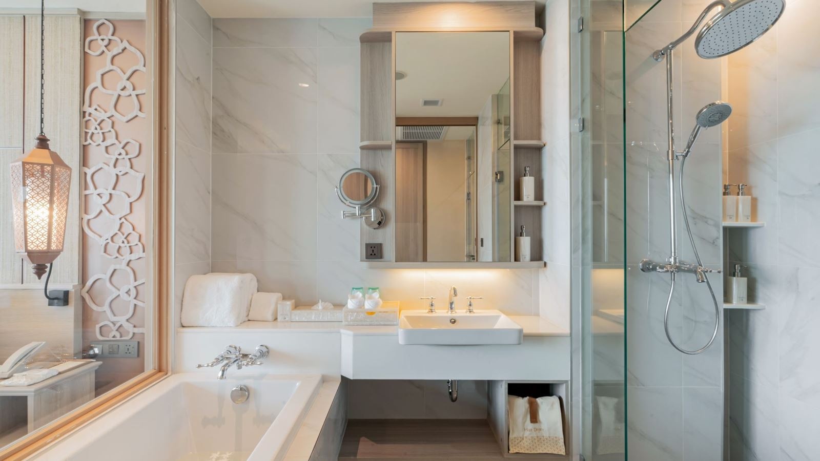 rooms-seaview-penthouse-family-pool-suite