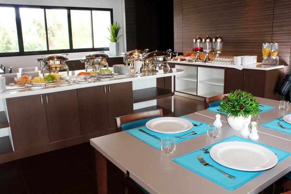 restaurants-restaurant