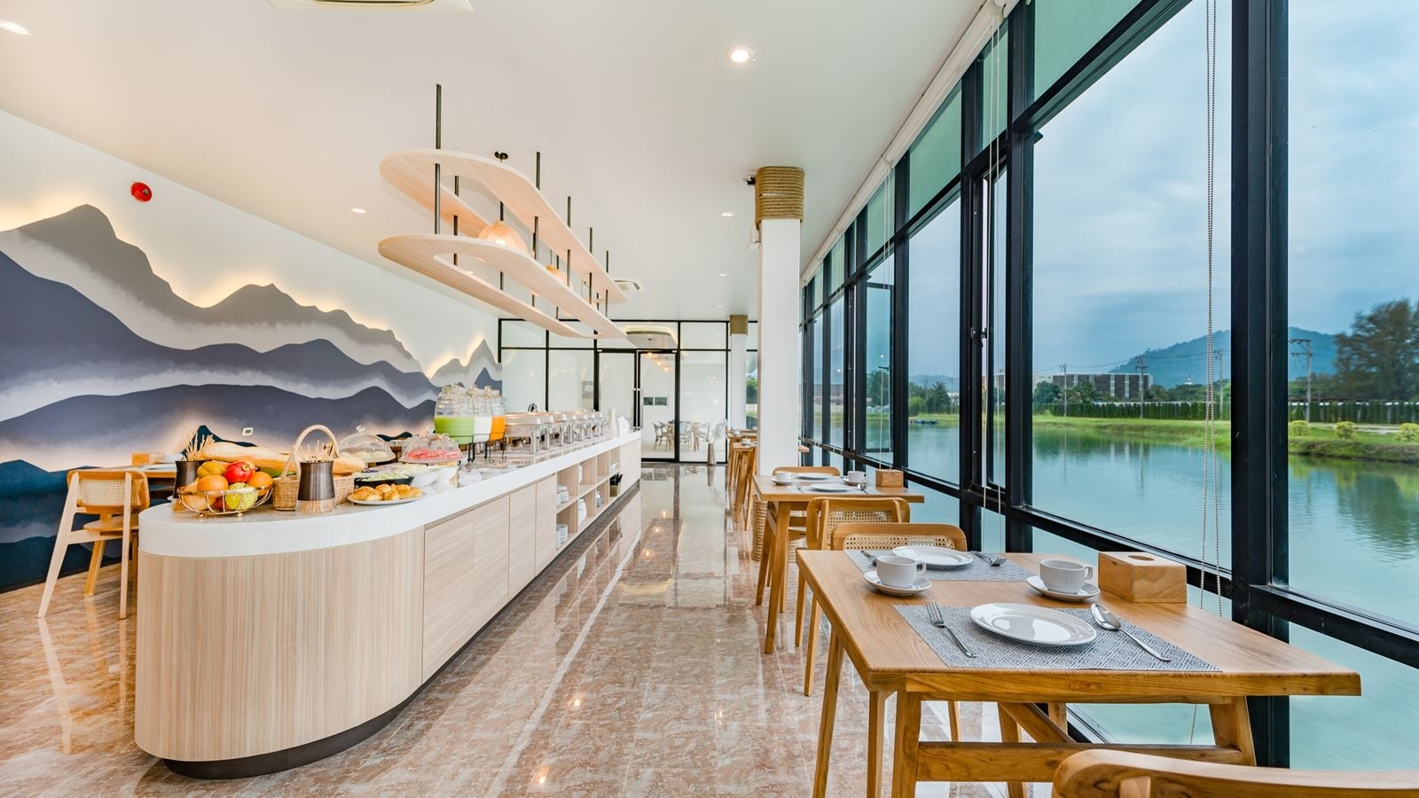 restaurants-lake-view-restaurant