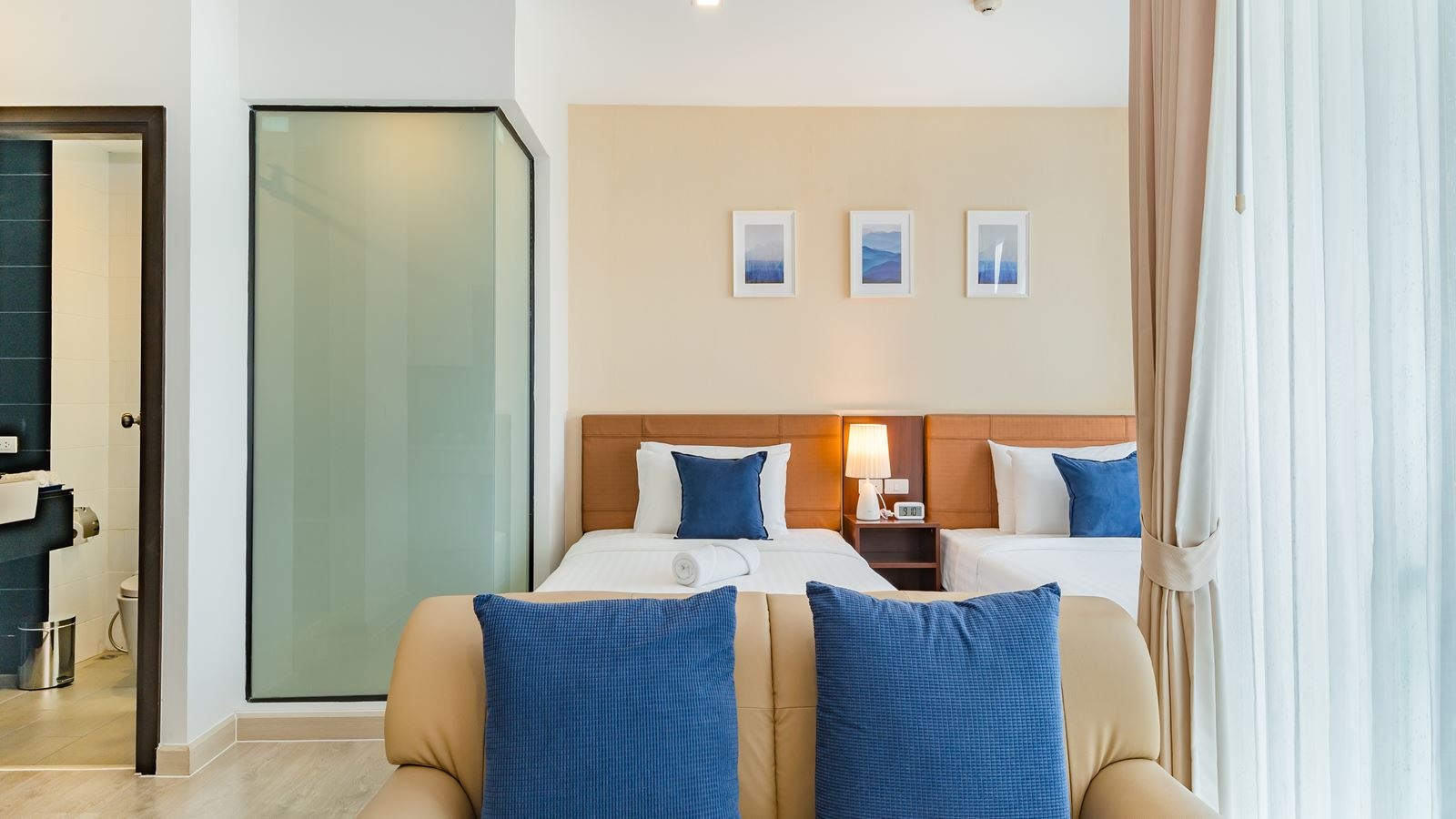 rooms-studio-room-twin-bed