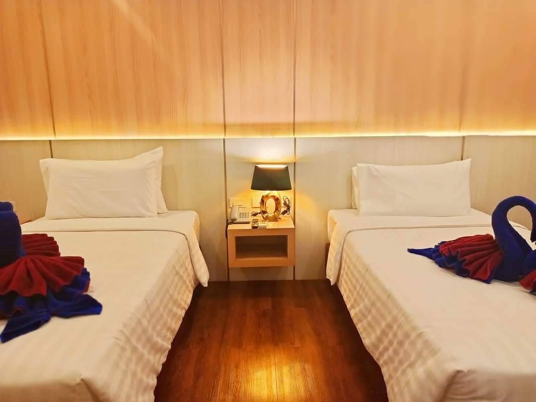 rooms-deluxe-twin-room