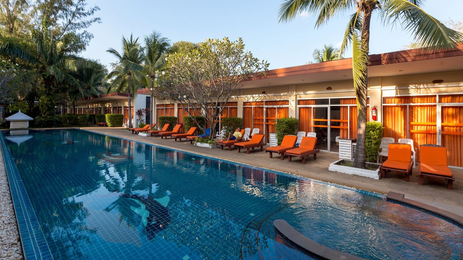 pools-outdoor-pool