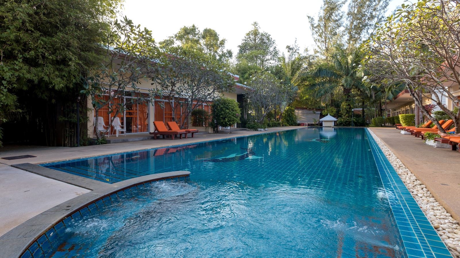 pools-outdoor-pool