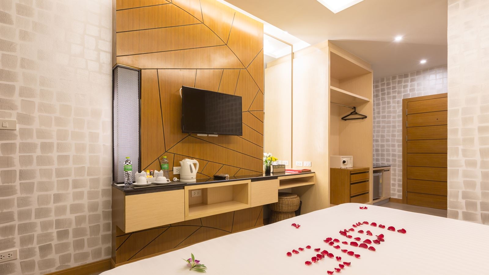 rooms-superior-room--no-view