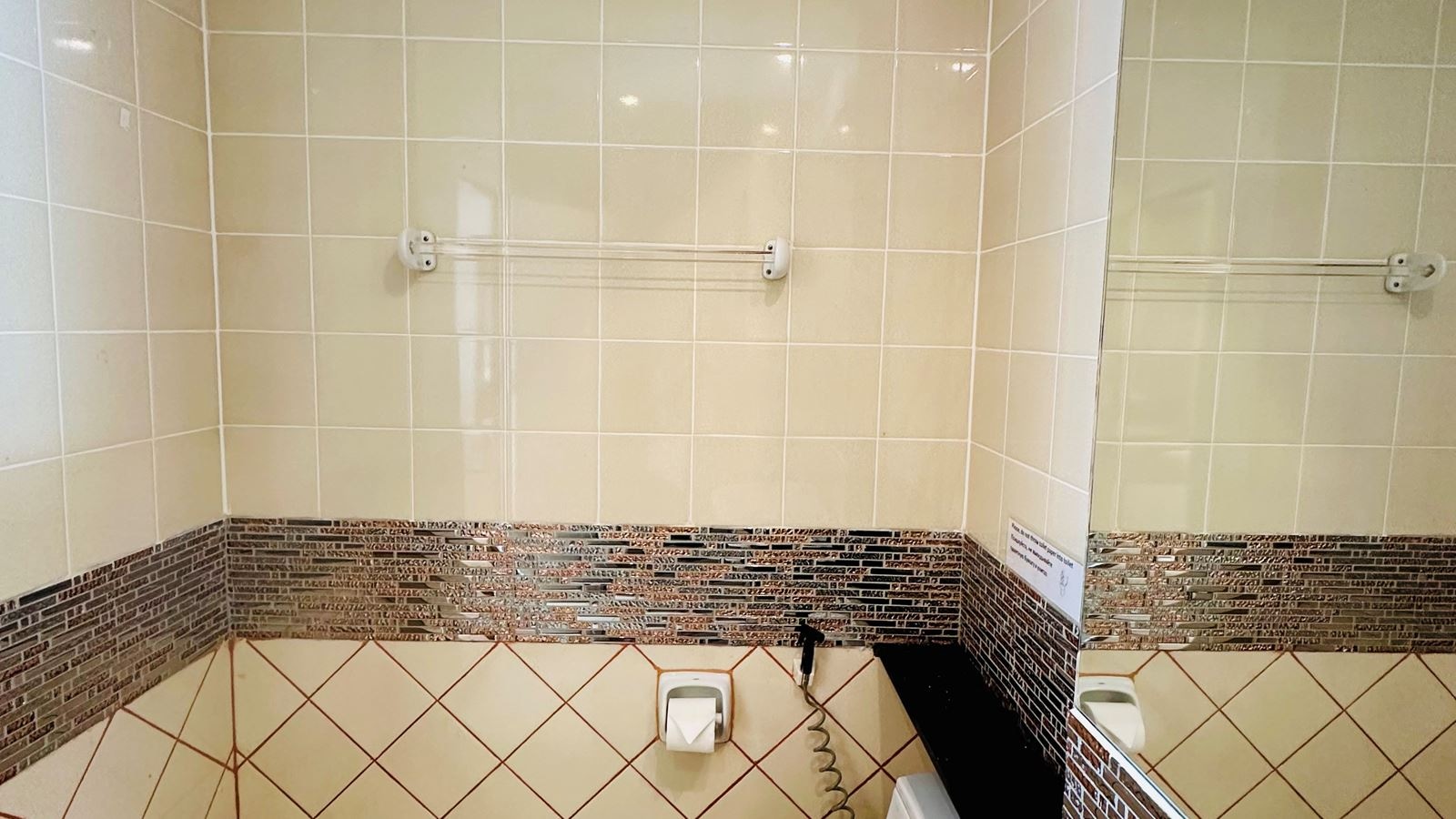 rooms-double-room-with-sea-view-window