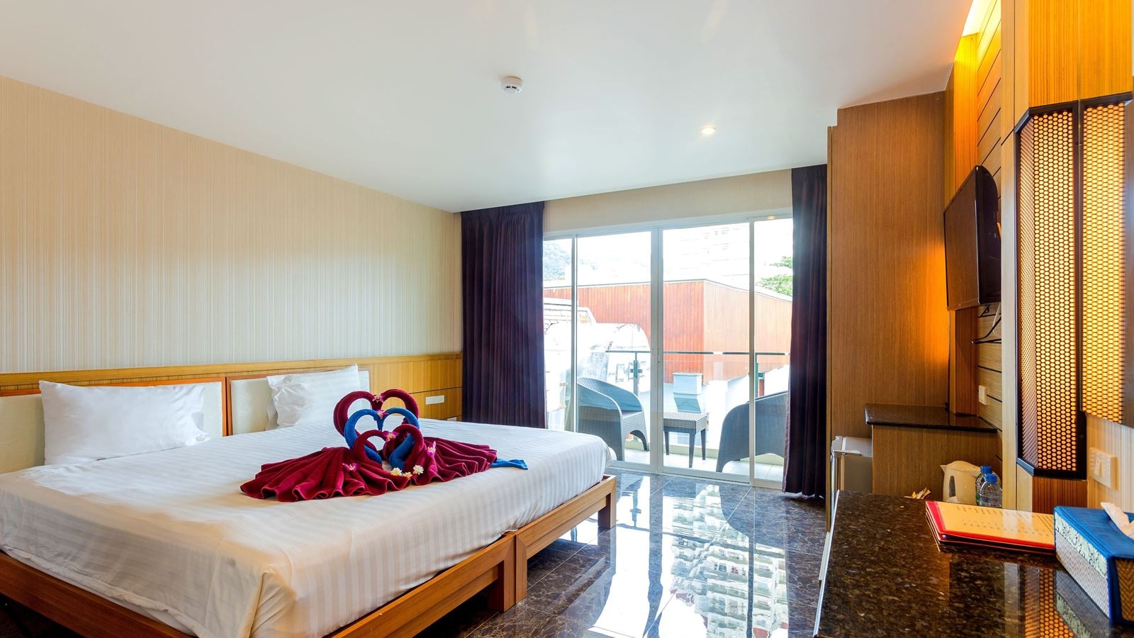 rooms-superior-room-with-balcony