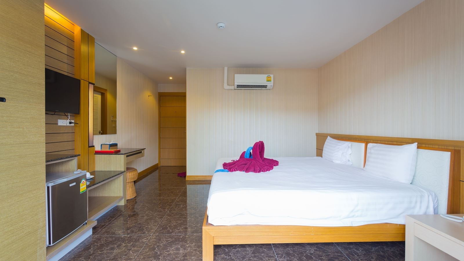 rooms-superior-room-with-balcony