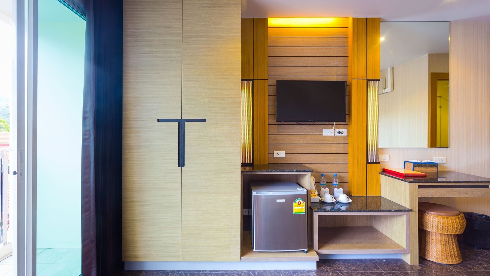 rooms-superior-room-with-balcony