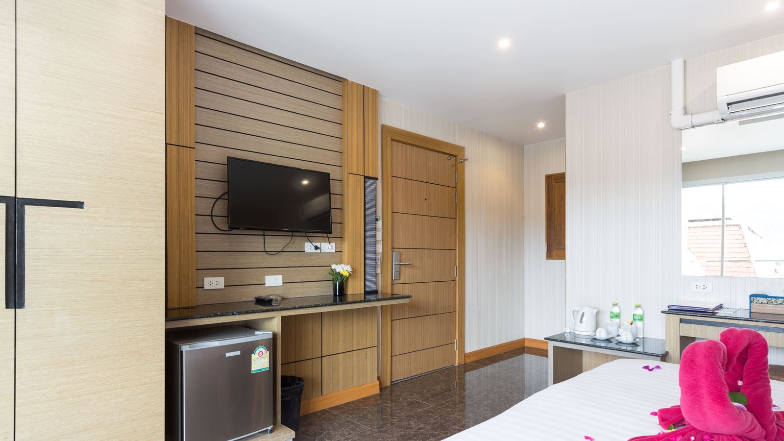 rooms-superior-room-with-balcony