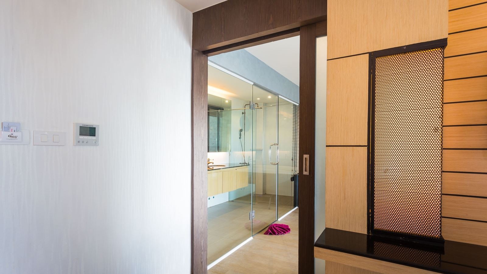 rooms-junior-suite-with-sea-view-balcony