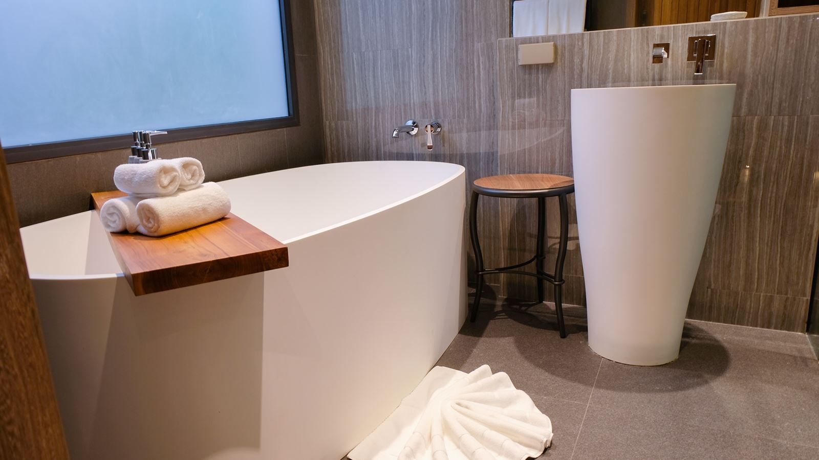 rooms-adjoining-king-rooms-with-plunge-pool