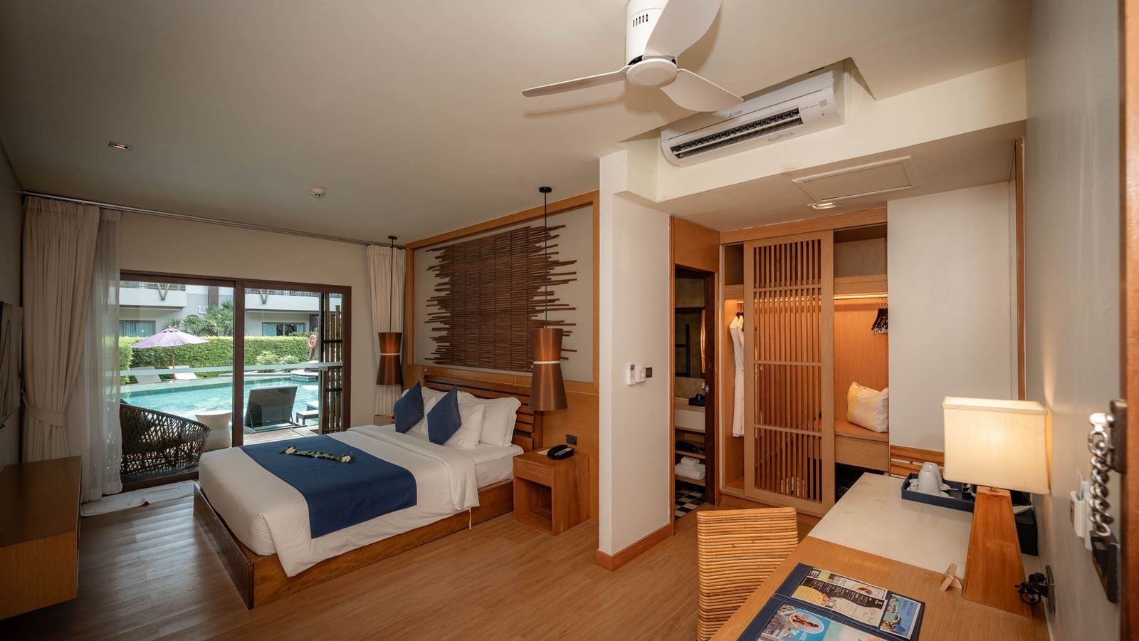 rooms-cool-pool-access